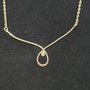 Avon 'V' Chevron Shaped Gold-tone Necklace